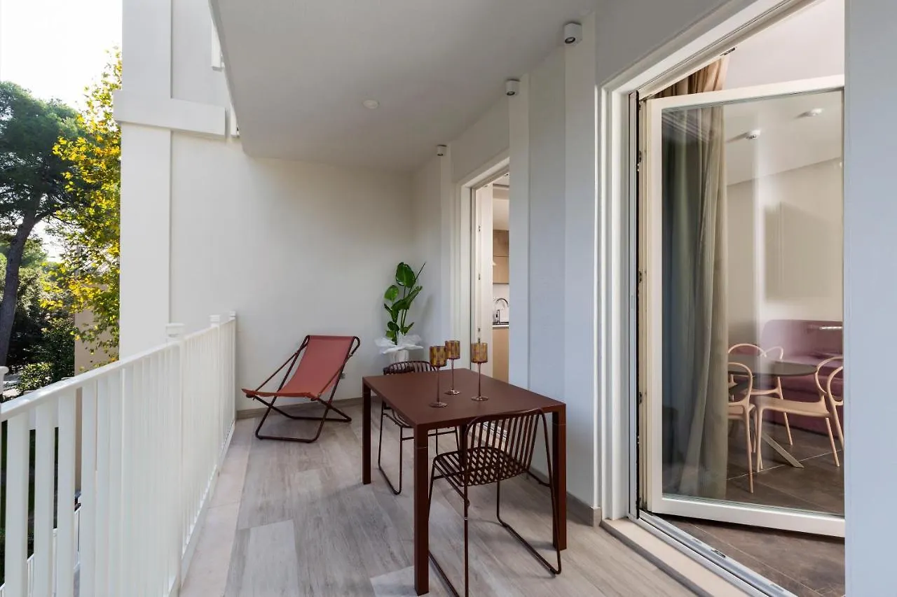 Aparthotel Elegance Riccione 4*,  Italien